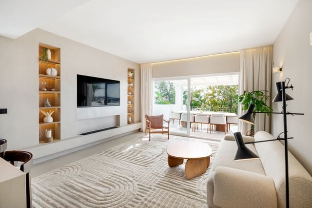 3 makuuhuone Omakotitalo myytävänä paikassa Marbella mukana uima-altaan 
autotalli - 1 349 000 € (Ref: 9685767)