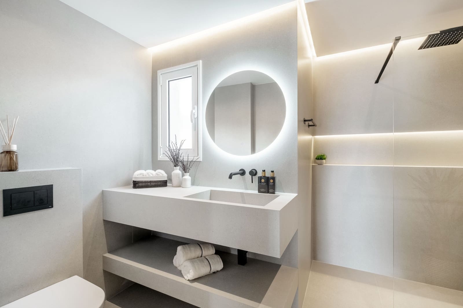 3 makuuhuone Omakotitalo myytävänä paikassa Marbella mukana uima-altaan 
autotalli - 1 349 000 € (Ref: 9685767)