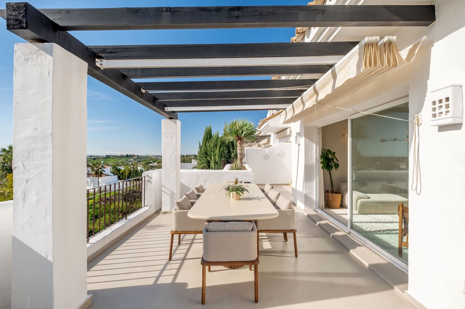 3 makuuhuone Omakotitalo myytävänä paikassa Marbella mukana uima-altaan 
autotalli - 1 349 000 € (Ref: 9685767)