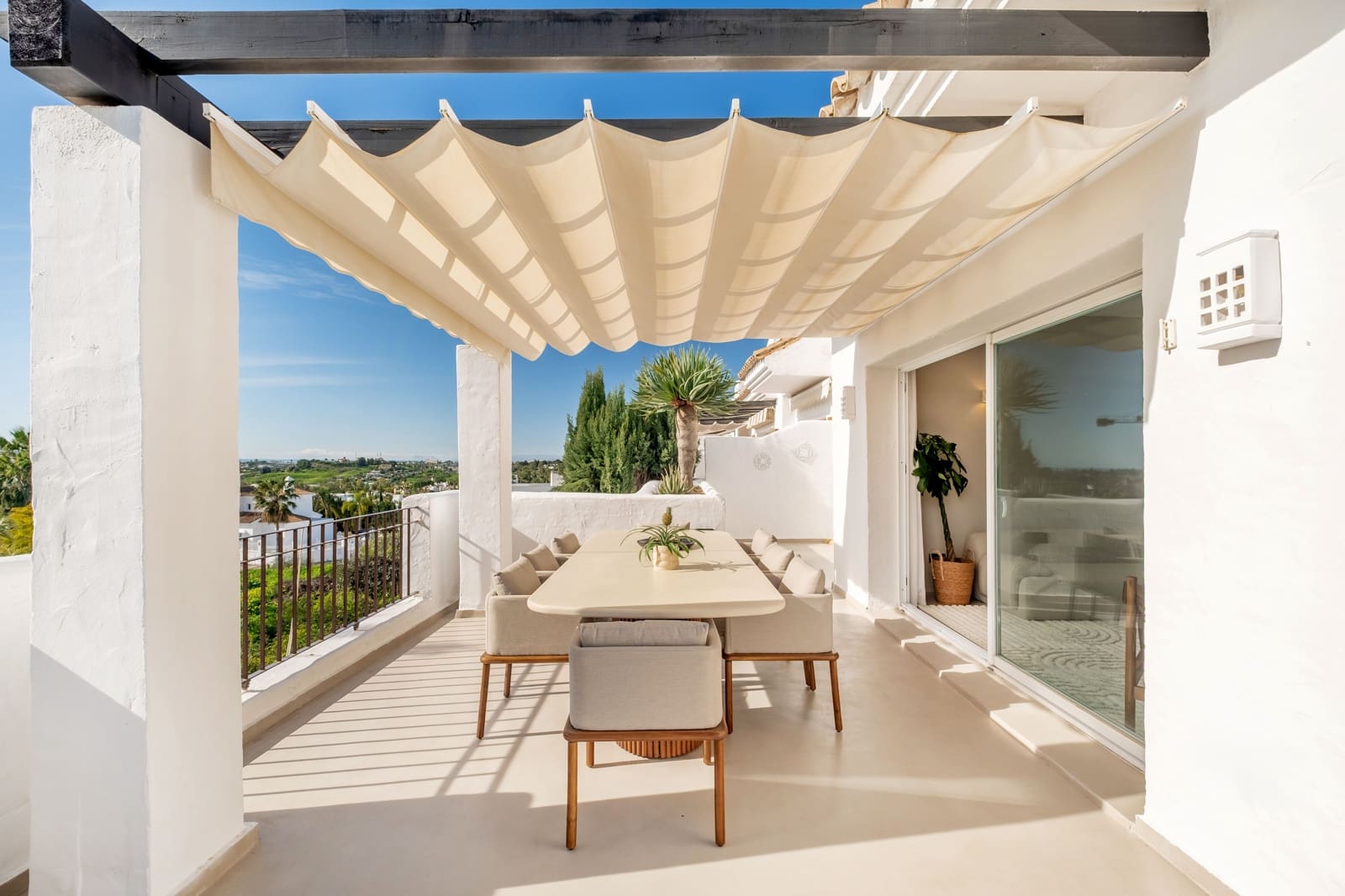 3 makuuhuone Omakotitalo myytävänä paikassa Marbella mukana uima-altaan 
autotalli - 1 349 000 € (Ref: 9685767)