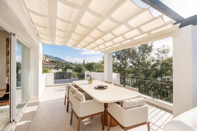3 chambre Maison de Ville à vendre à Casco Antiguo, Marbella avec piscine garage - 1 295 000 € (Ref: 9685767)