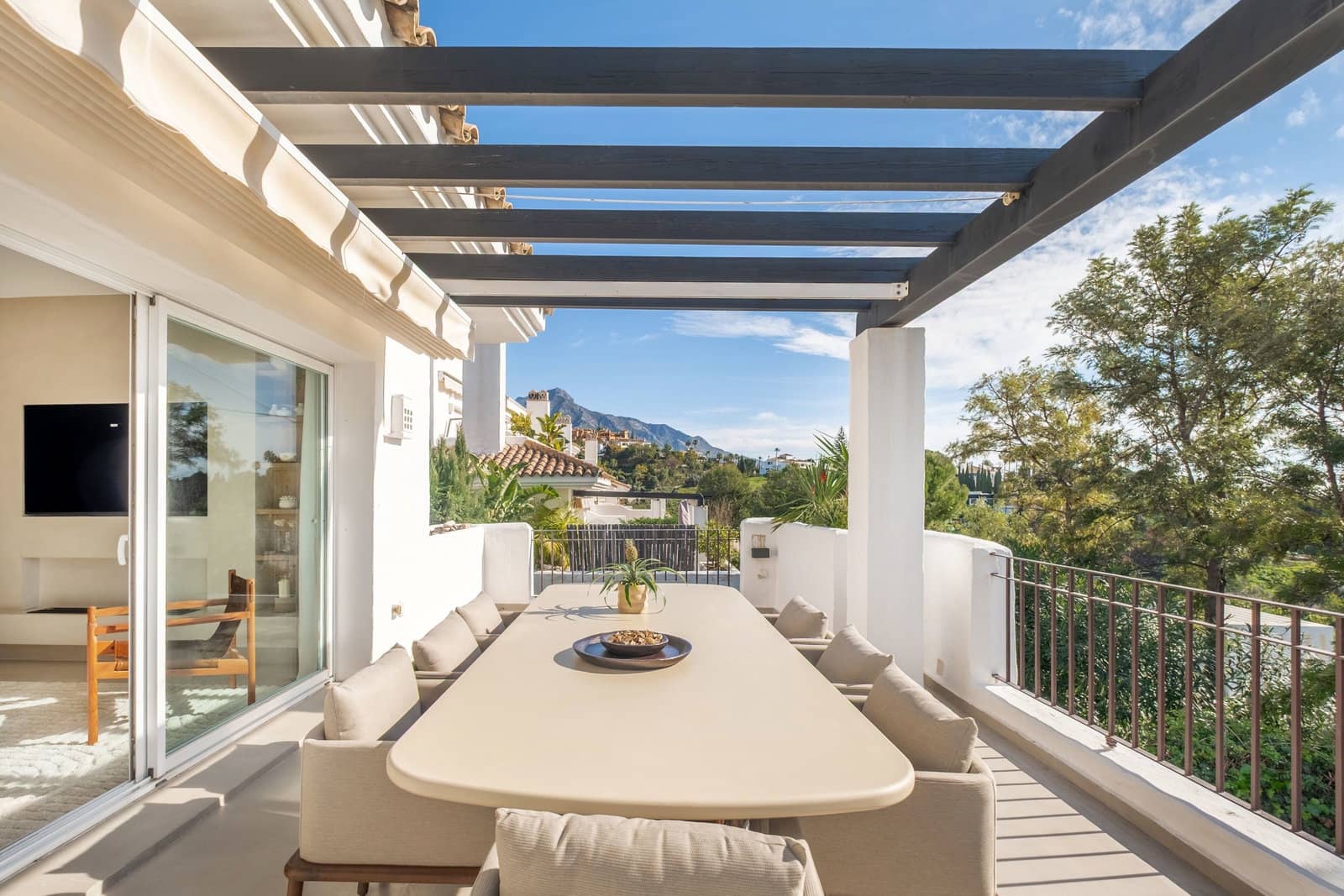 Casa de 3 habitaciones en Marbella en venta con piscina garaje - 1.295.000 € (Ref: 9685767)