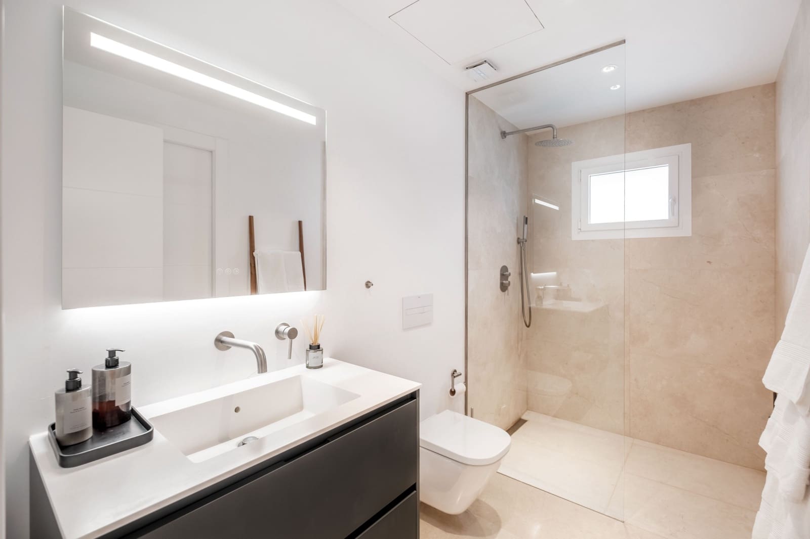 2 chambre Appartement à vendre à Puerto Banus avec garage - 1 200 000 € (Ref: 9727667)