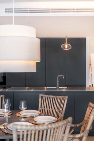 Apartamento de 2 habitaciones en Puerto Banus, Marbella en venta con garaje - 1.200.000 € (Ref: 9727667)