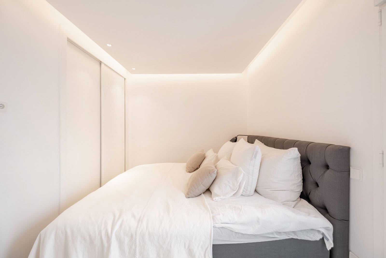Apartamento de 2 habitaciones en Puerto Banus en venta con garaje - 1.200.000 € (Ref: 9727667)