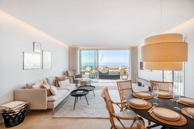 Apartamento de 2 habitaciones en Puerto Banus, Marbella en venta con garaje - 1.200.000 € (Ref: 9727667)