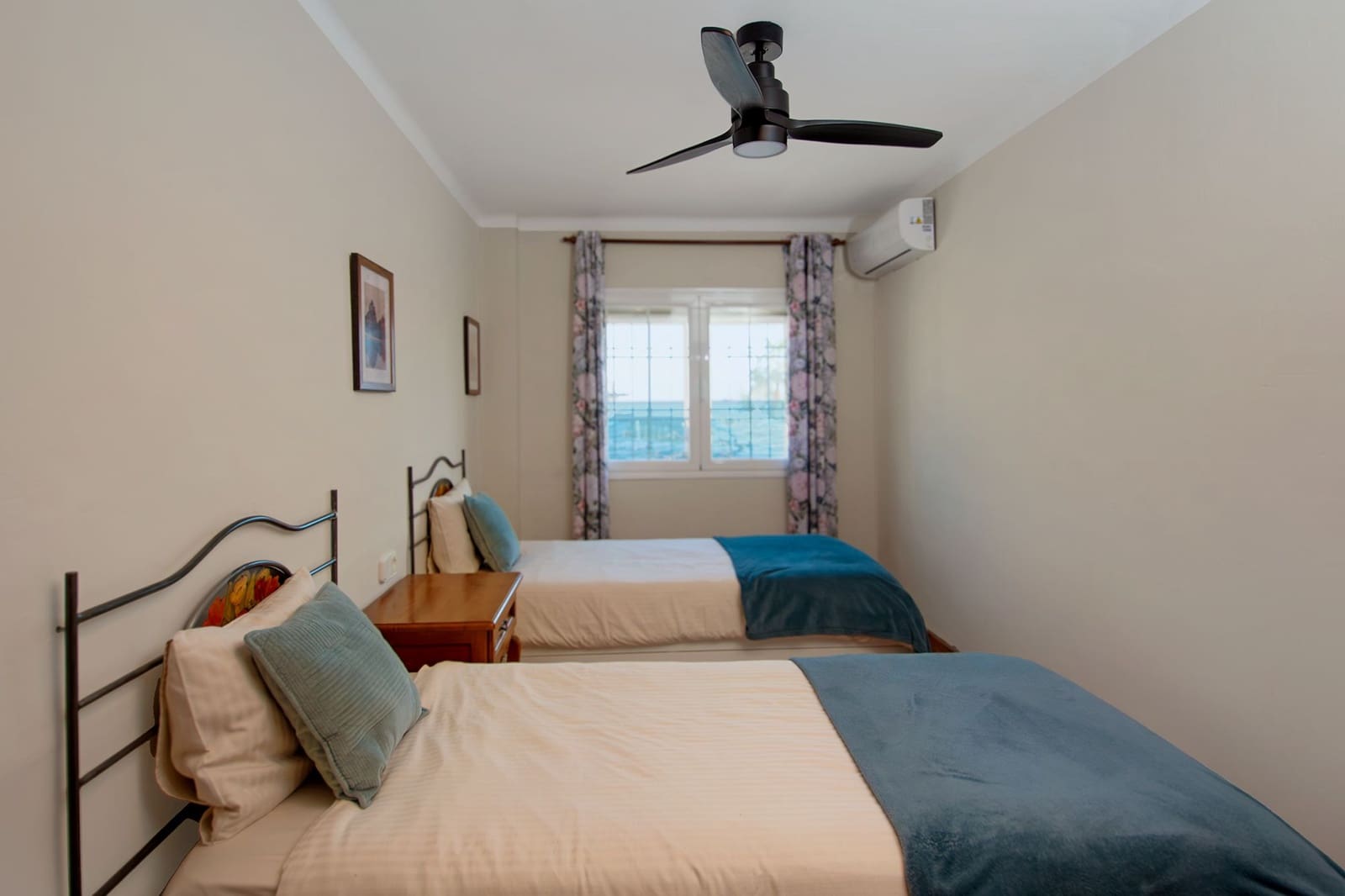 4 bedroom Townhouse for sale in La Herradura with pool garage - € 760,000 (Ref: 9730870)