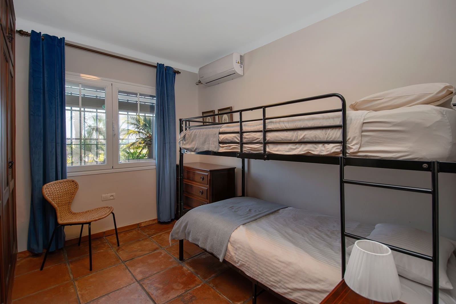 4 bedroom Townhouse for sale in La Herradura with pool garage - € 760,000 (Ref: 9730870)