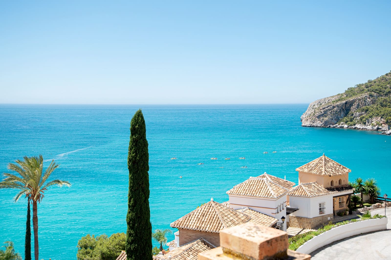 4 bedroom Townhouse for sale in La Herradura with pool garage - € 760,000 (Ref: 9730870)