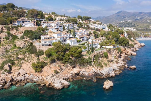 4 bedroom Townhouse for sale in La Herradura, Almuñécar with pool garage - € 760,000 (Ref: 9730870)