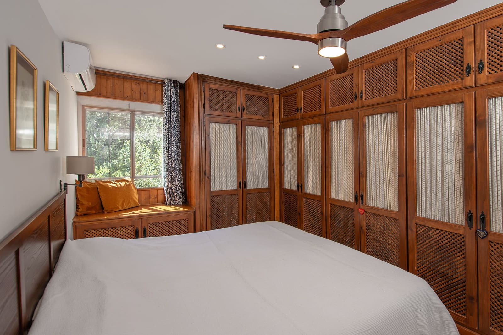 4 bedroom Townhouse for sale in La Herradura with pool garage - € 760,000 (Ref: 9730870)