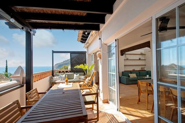 4 sypialnia Dom na sprzedaż w La Herradura, Almuñécar z basenem garażem - 829 000 € (Ref: 9730870)