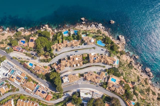 4 sypialnia Dom na sprzedaż w La Herradura, Almuñécar z basenem garażem - 829 000 € (Ref: 9730870)
