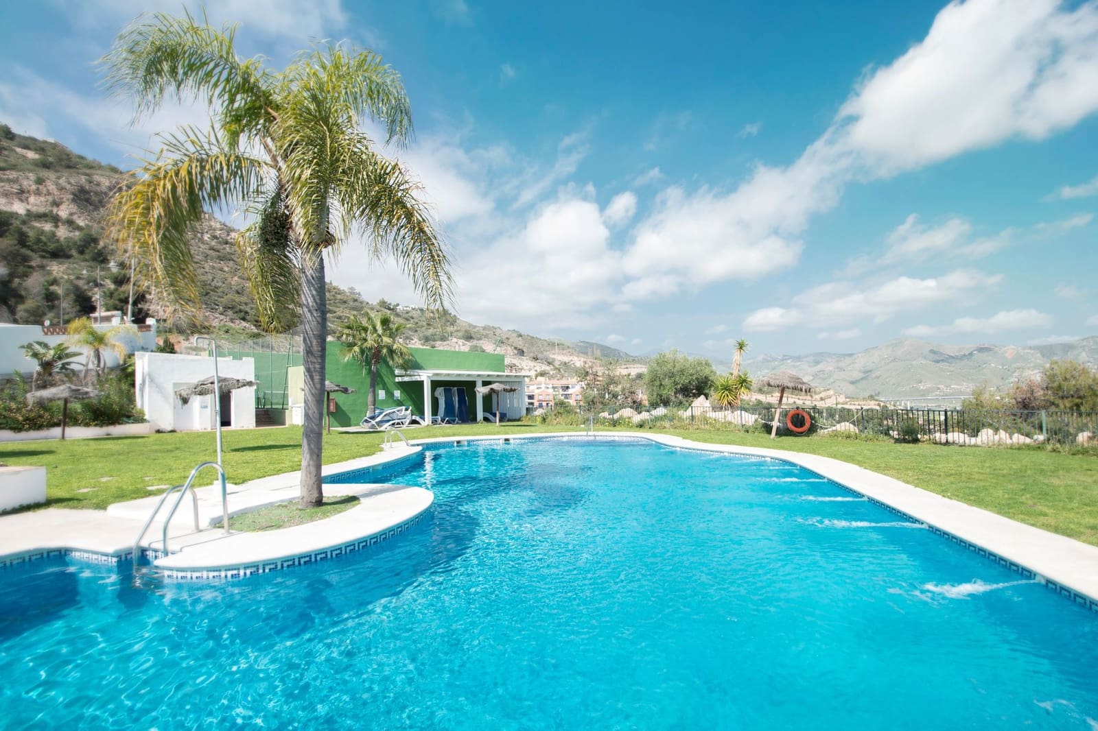 3 sovrum Hus till salu i La Herradura med pool garage - 495 000 € (Ref: 9889685)