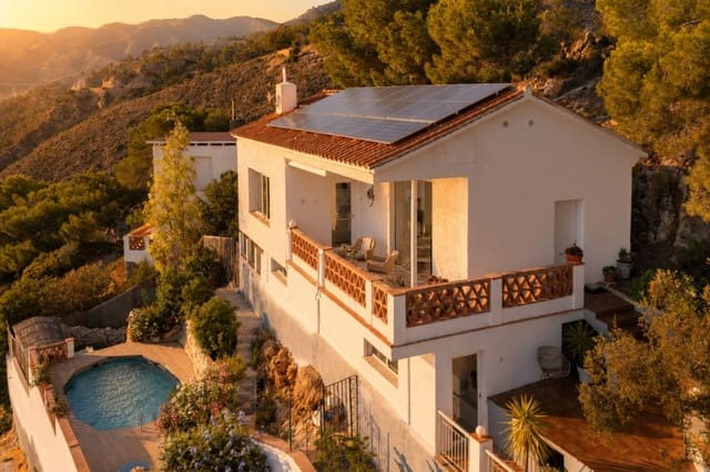 2 Zimmer Villa zu verkaufen in La Herradura, Almuñécar mit Pool Garage - 595.000 € (Ref: 9899996)