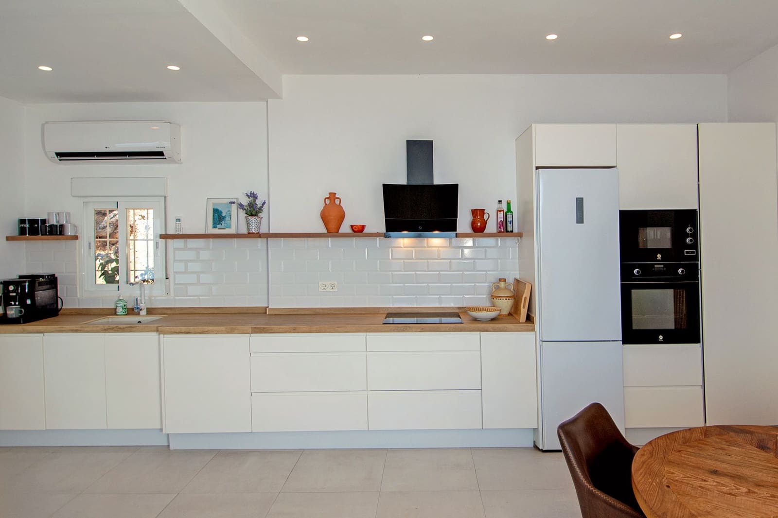 2 Zimmer Villa zu verkaufen in La Herradura mit Pool Garage - 595.000 € (Ref: 9899996)