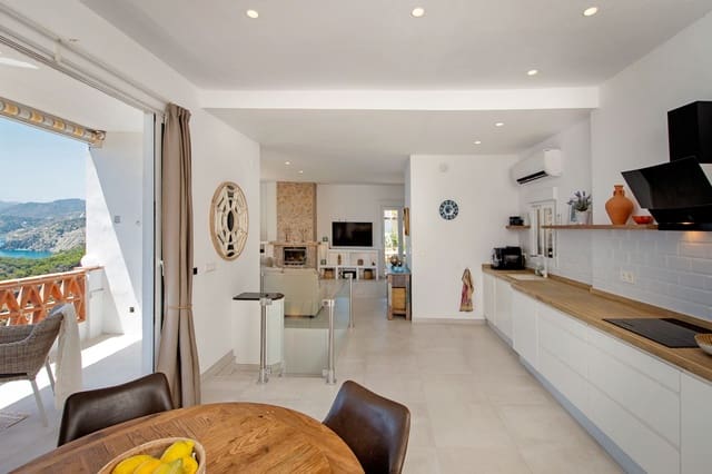 2 Zimmer Villa zu verkaufen in La Herradura, Almuñécar mit Pool Garage - 595.000 € (Ref: 9899996)