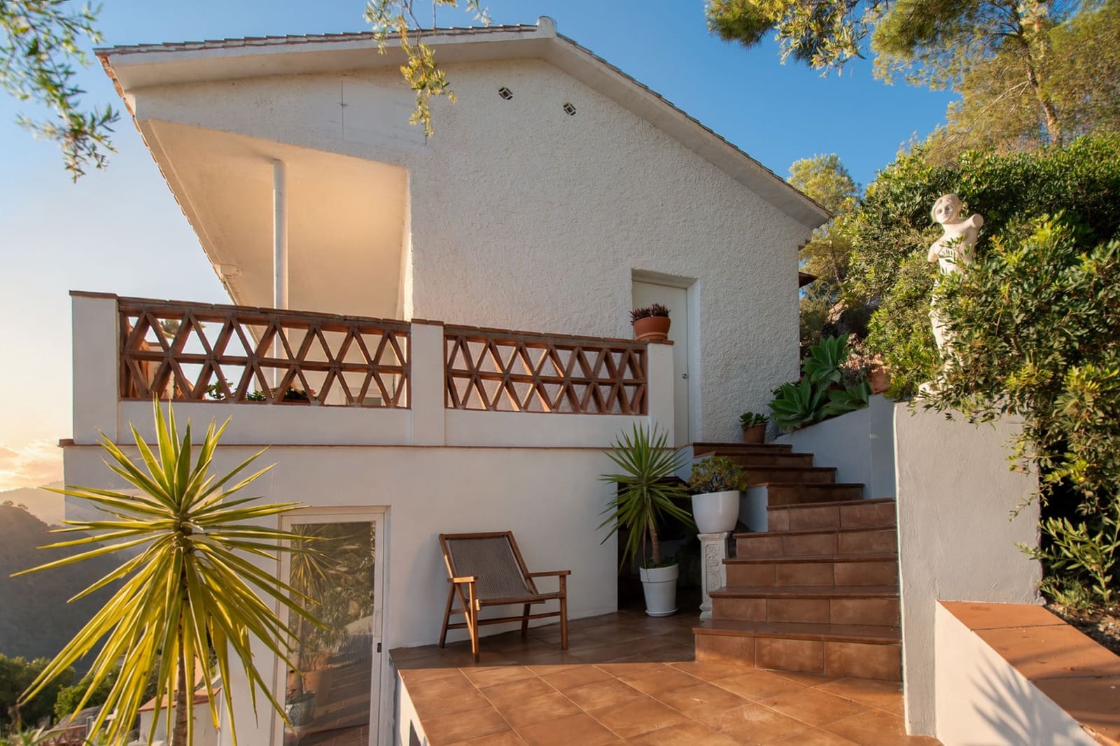 2 Zimmer Villa zu verkaufen in La Herradura mit Pool Garage - 595.000 € (Ref: 9899996)