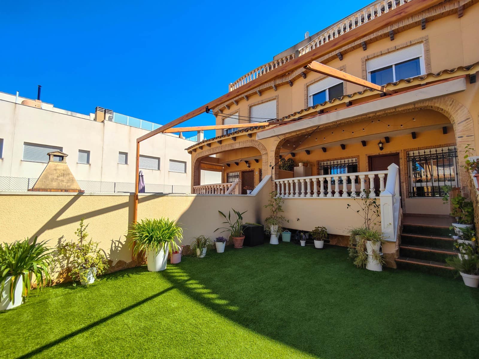 4 soverom Hus til salgs i Guardamar del Segura med svømmebasseng garasje - € 269 000 (Ref: 10011882)