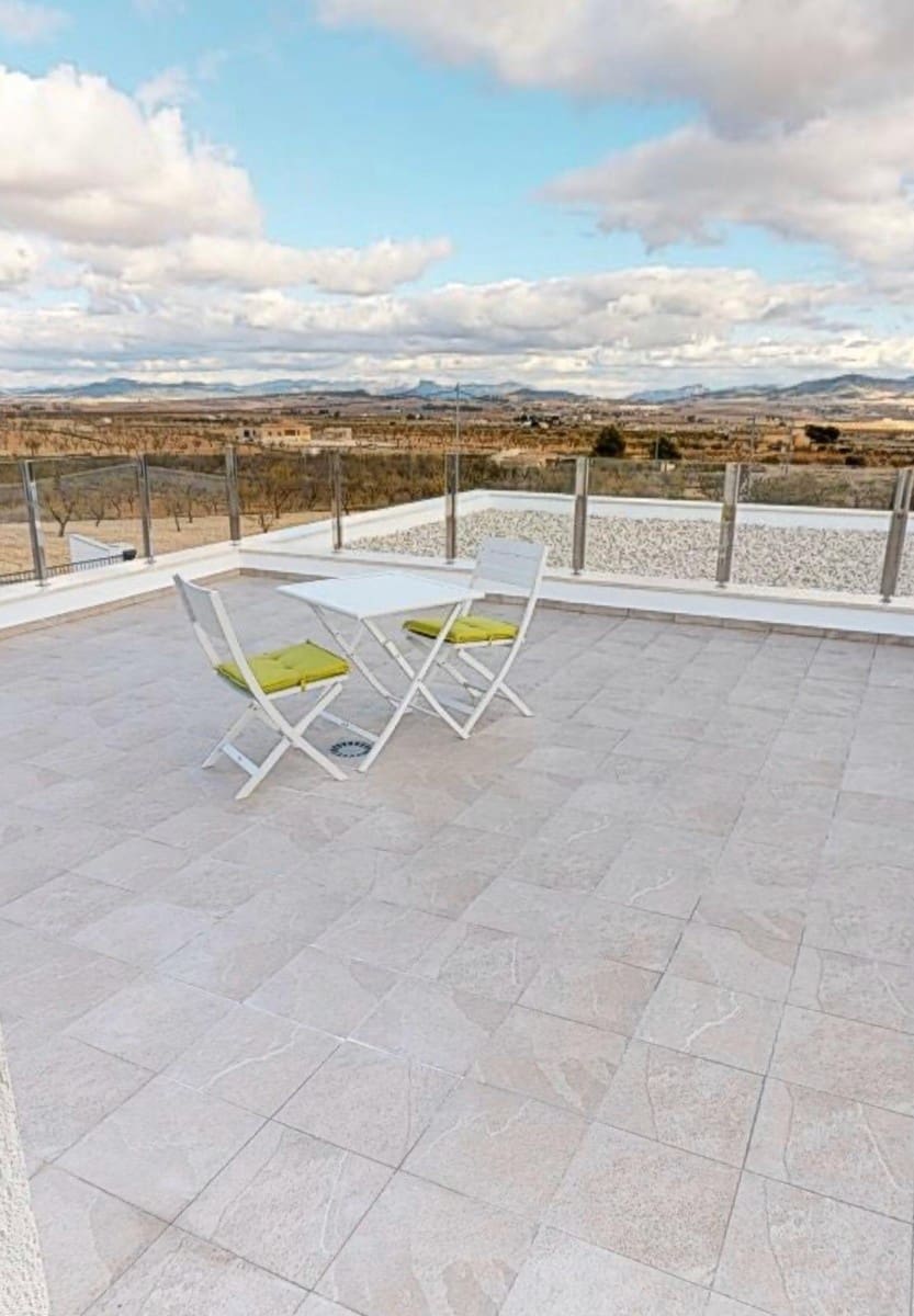 3 makuuhuone Huvila myytävänä paikassa Pinoso mukana uima-altaan - 519 000 € (Ref: 5402187)