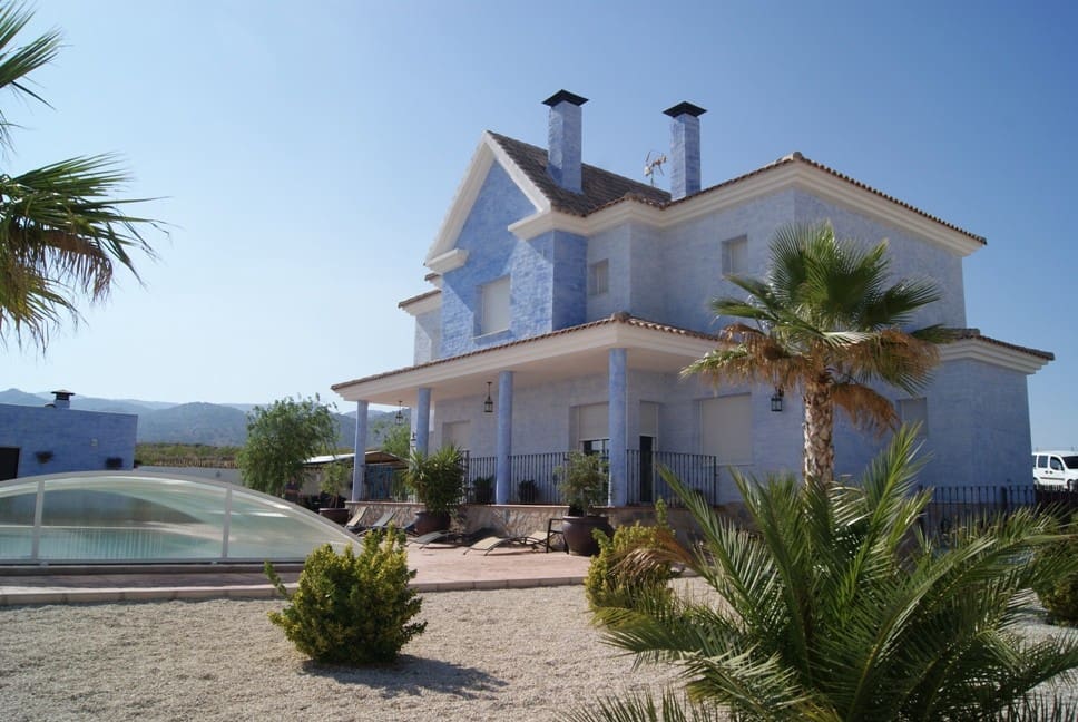 5 slaapkamer Villa te koop in Pinoso met zwembad - € 589.000 (Ref: 7369986)