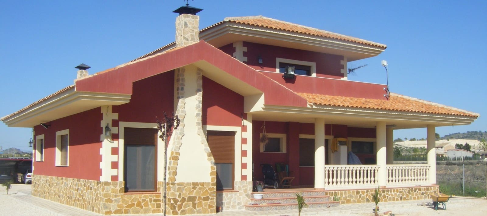 3 bedroom Villa for sale in Pinoso with pool - € 559,000 (Ref: 7369987)
