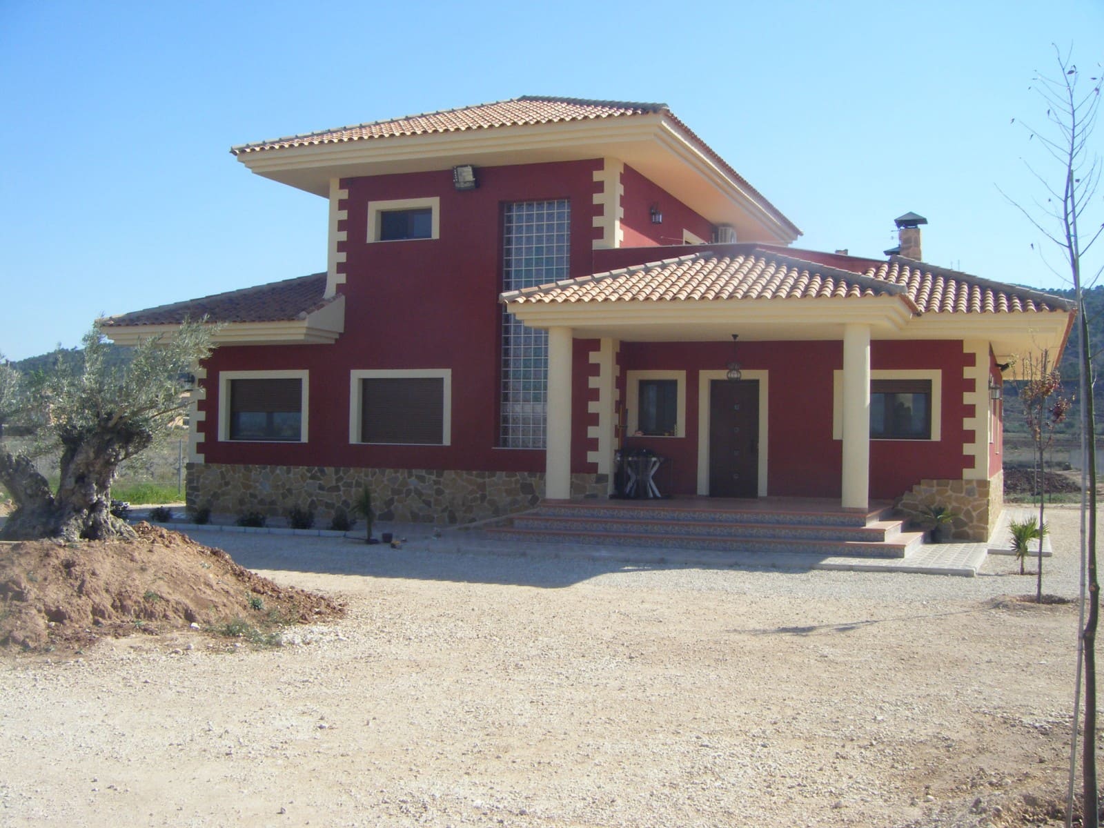 3 bedroom Villa for sale in Pinoso with pool - € 559,000 (Ref: 7369987)