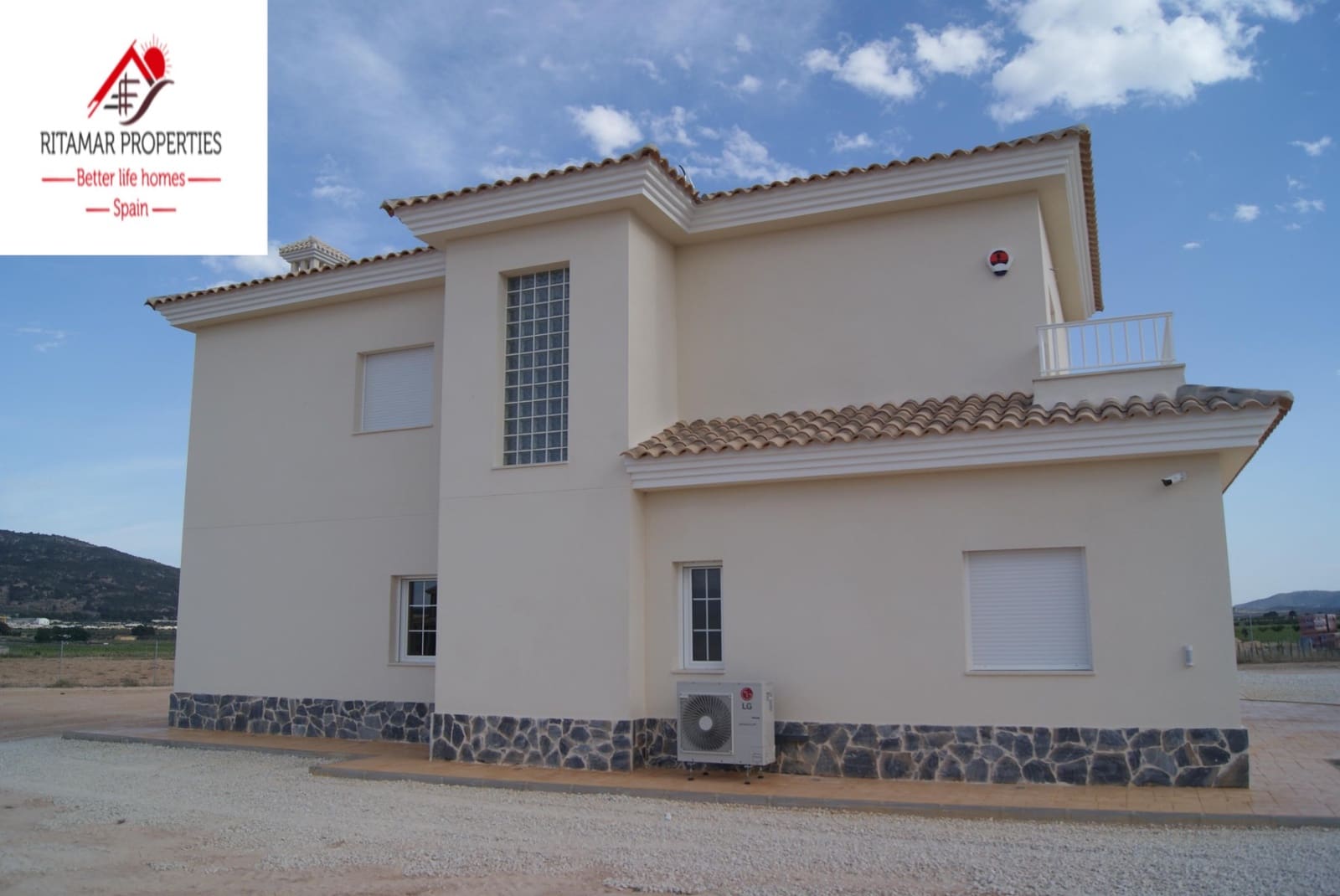 4 sovrum Villa till salu i Pinoso med pool - 459 000 € (Ref: 7369992)