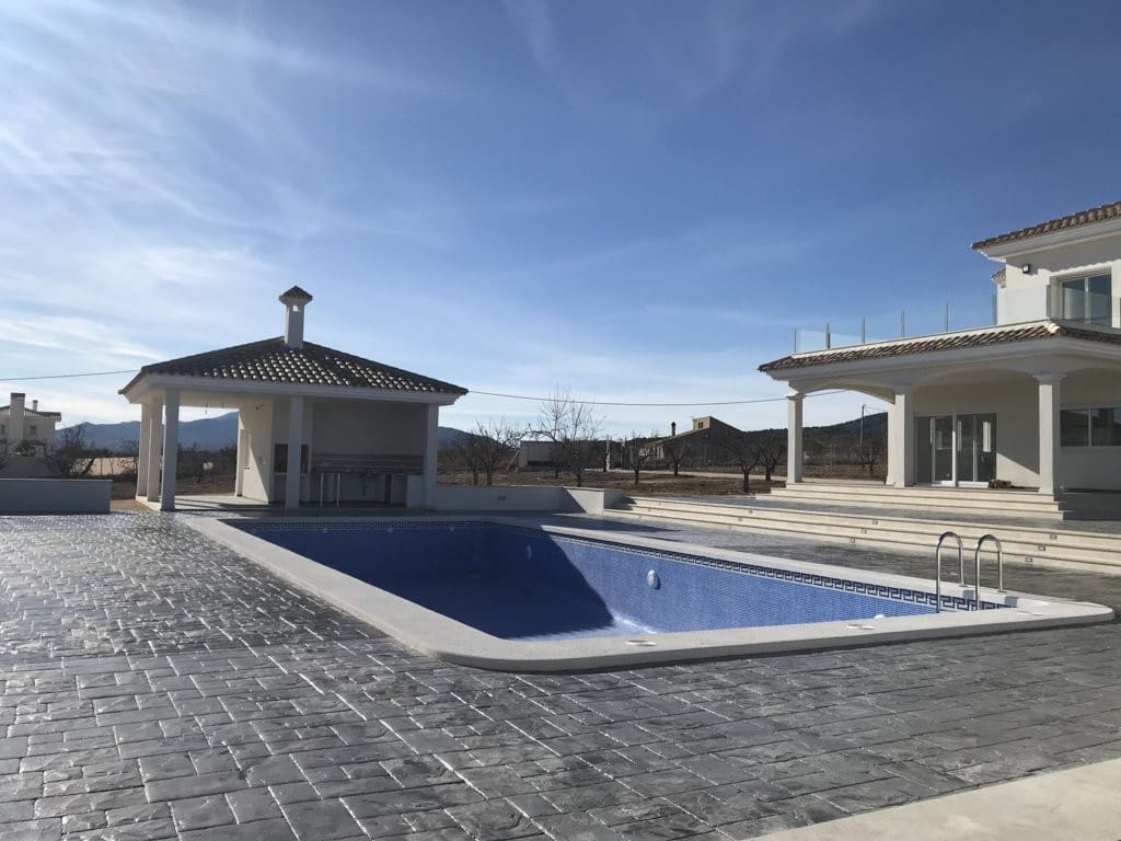 4 Zimmer Villa zu verkaufen in Pinoso mit Pool - 519.000 € (Ref: 7369993)