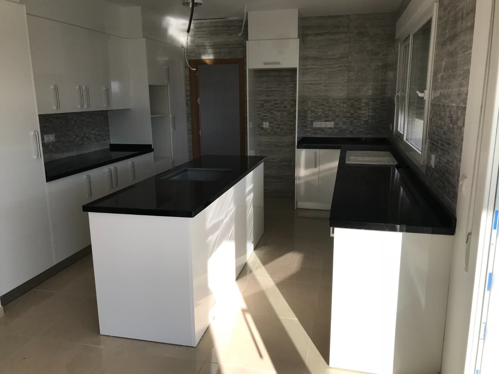 4 Zimmer Villa zu verkaufen in Pinoso mit Pool - 519.000 € (Ref: 7369993)