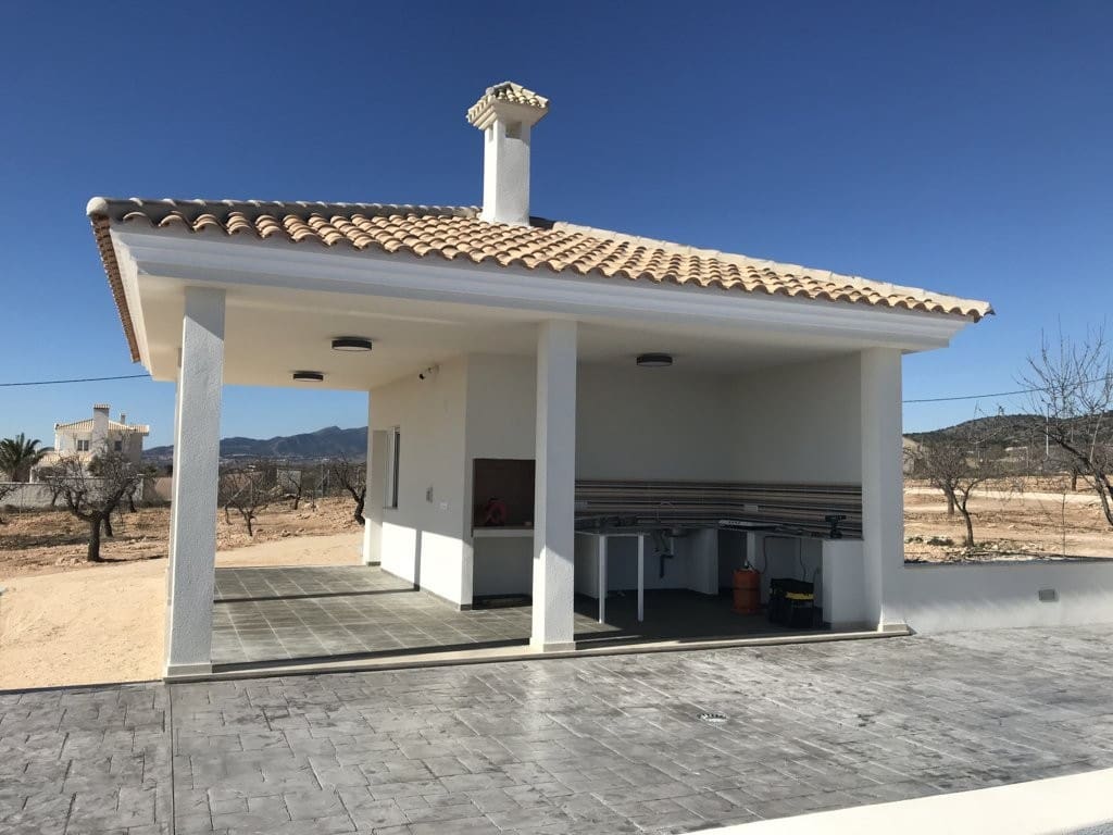 4 Zimmer Villa zu verkaufen in Pinoso mit Pool - 519.000 € (Ref: 7369993)