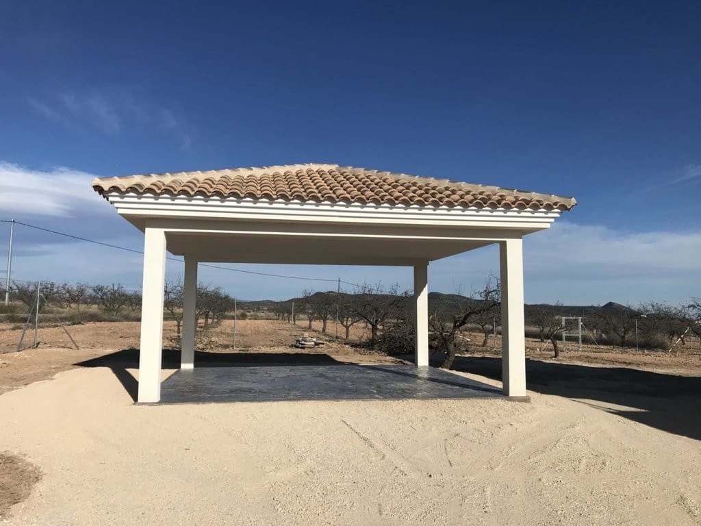 4 Zimmer Villa zu verkaufen in Pinoso mit Pool - 519.000 € (Ref: 7369993)