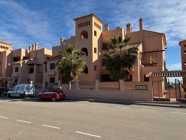 1 makuuhuone Huoneisto myytävänä paikassa Los Alcazares mukana uima-altaan 
autotalli - 147 200 € (Ref: 8742324)