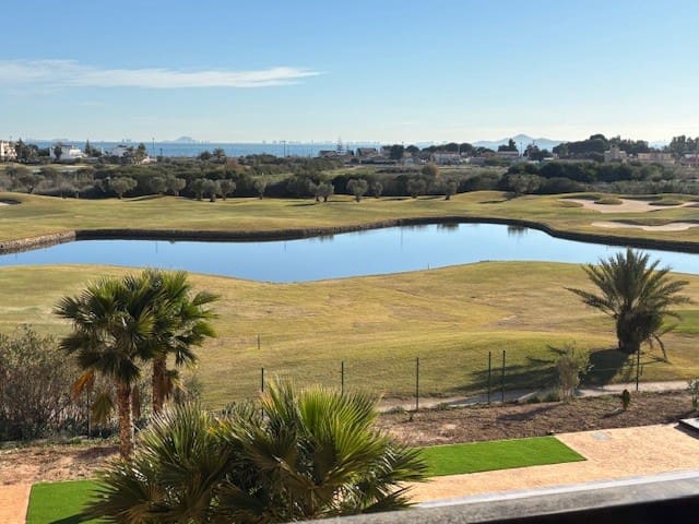 1 makuuhuone Huoneisto myytävänä paikassa Los Alcazares mukana uima-altaan 
autotalli - 147 200 € (Ref: 8742324)