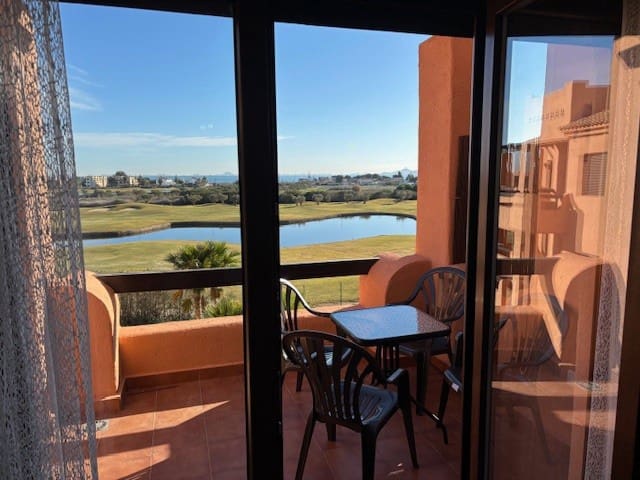 1 makuuhuone Huoneisto myytävänä paikassa Los Alcazares mukana uima-altaan 
autotalli - 147 200 € (Ref: 8742324)