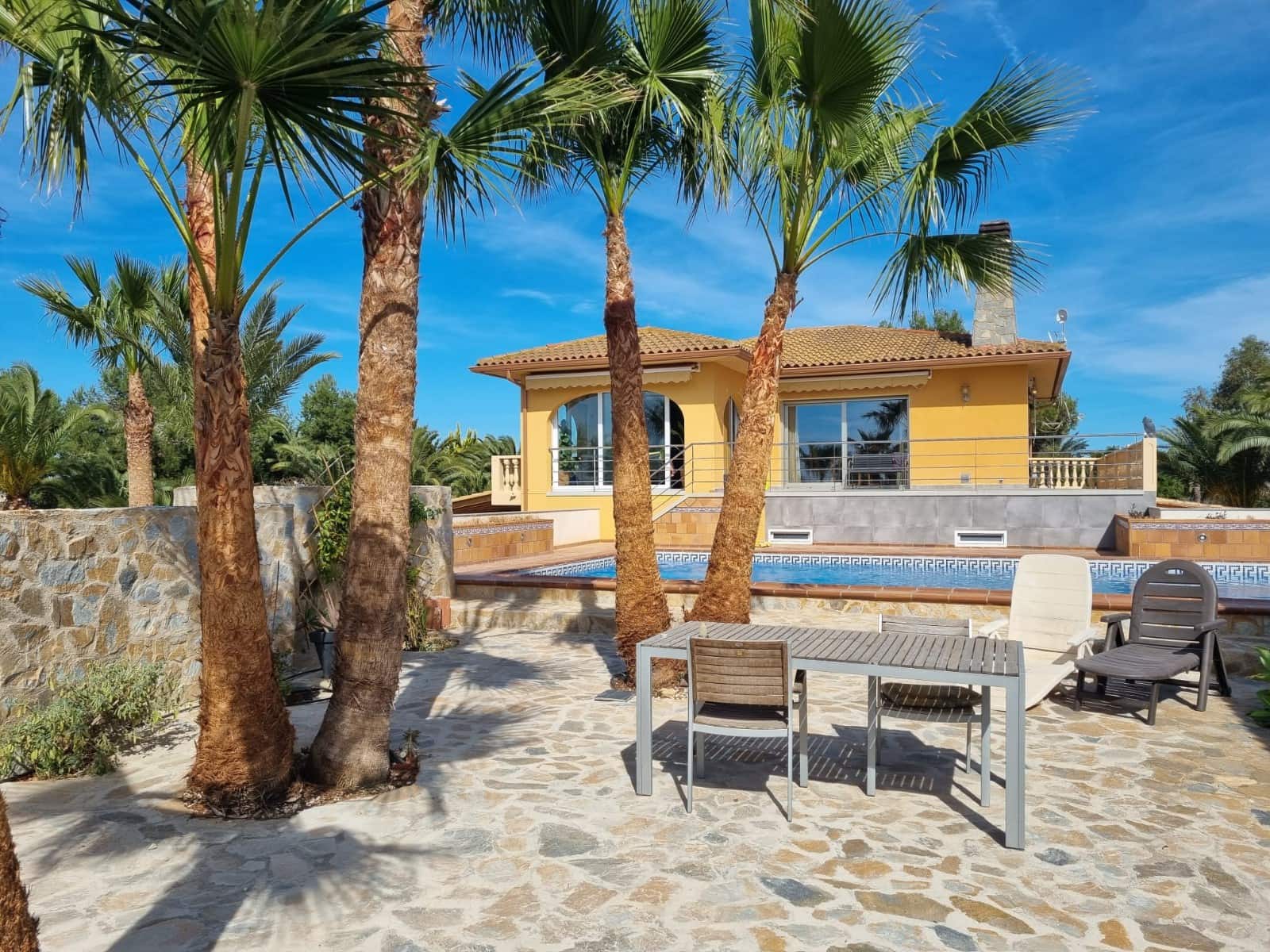 6 Zimmer Villa zu verkaufen in Elche / Elx mit Pool Garage - 820.000 € (Ref: 8890959)