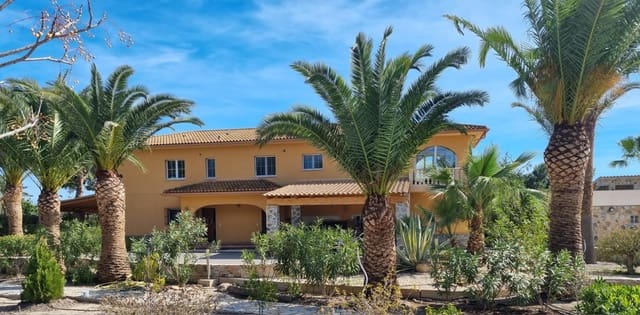 6 Zimmer Villa zu verkaufen in Las Bayas, Elche / Elx mit Pool Garage - 820.000 € (Ref: 8890959)