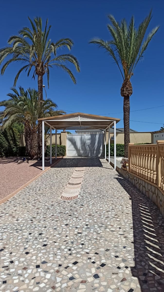 4 chambre Villa/Maison à vendre à Ciudad Quesada avec piscine garage - 385 000 € (Ref: 9218952)