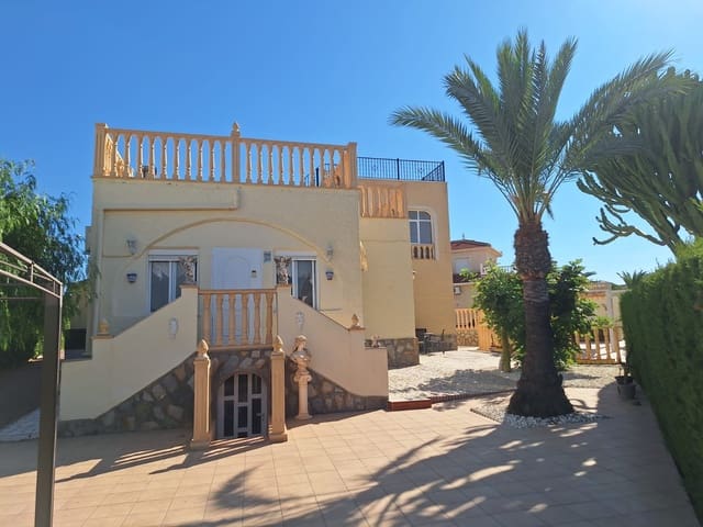 4 soveværelse Villa til salg i Ciudad Quesada, Rojales med swimmingpool garage - € 385.000 (Ref: 9218952)