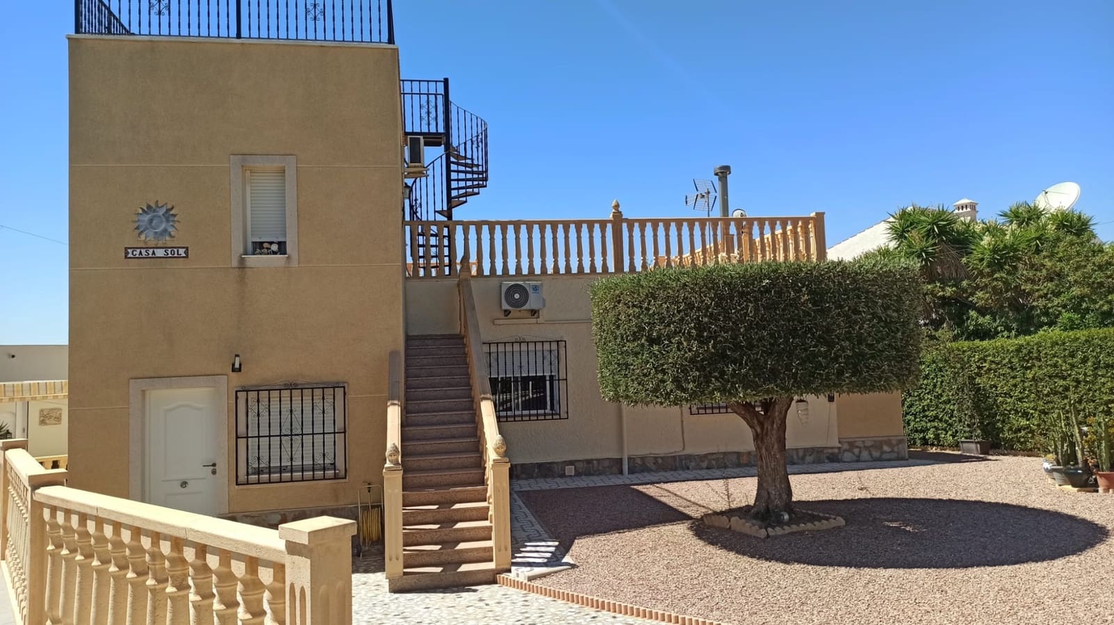 4 chambre Villa/Maison à vendre à Ciudad Quesada avec piscine garage - 385 000 € (Ref: 9218952)