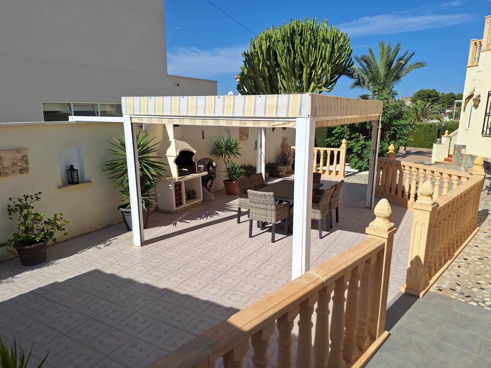 4 chambre Villa/Maison à vendre à Ciudad Quesada avec piscine garage - 385 000 € (Ref: 9218952)