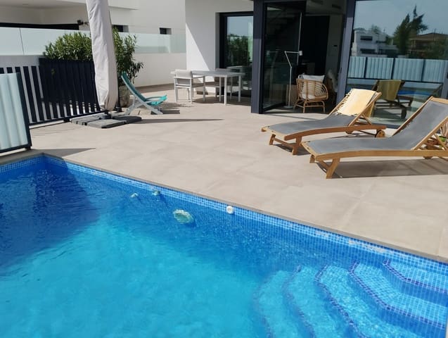 Pareado de 3 habitaciones en Dolores en venta con piscina - 399.000 € (Ref: 9793611)