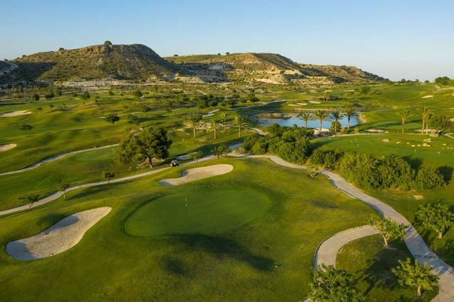 2 soveværelse Lejlighed til salg i Monforte del Cid med swimmingpool - € 365.000 (Ref: 9814425)