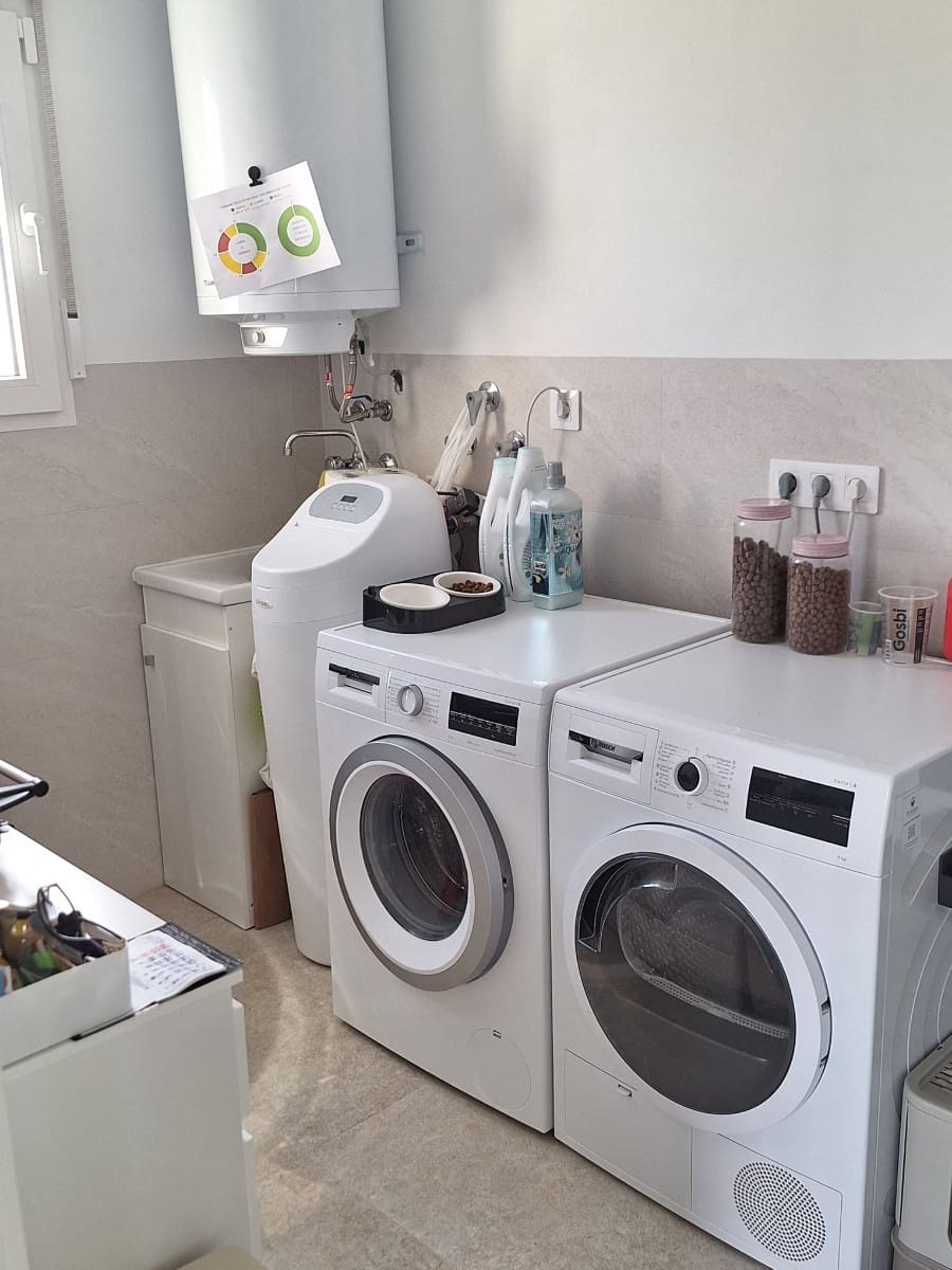 2 bedroom Villa for sale in Pinoso with pool - € 389,000 (Ref: 9865938)