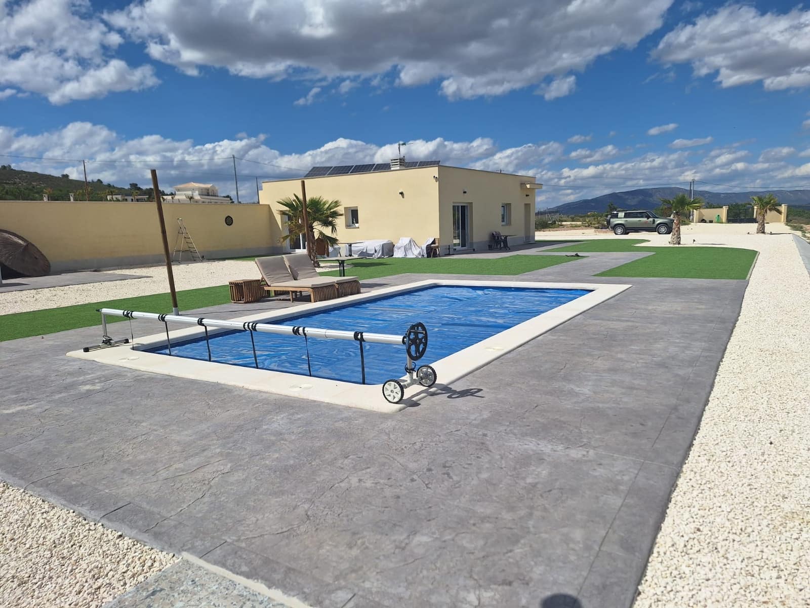 2 bedroom Villa for sale in Pinoso with pool - € 389,000 (Ref: 9865938)