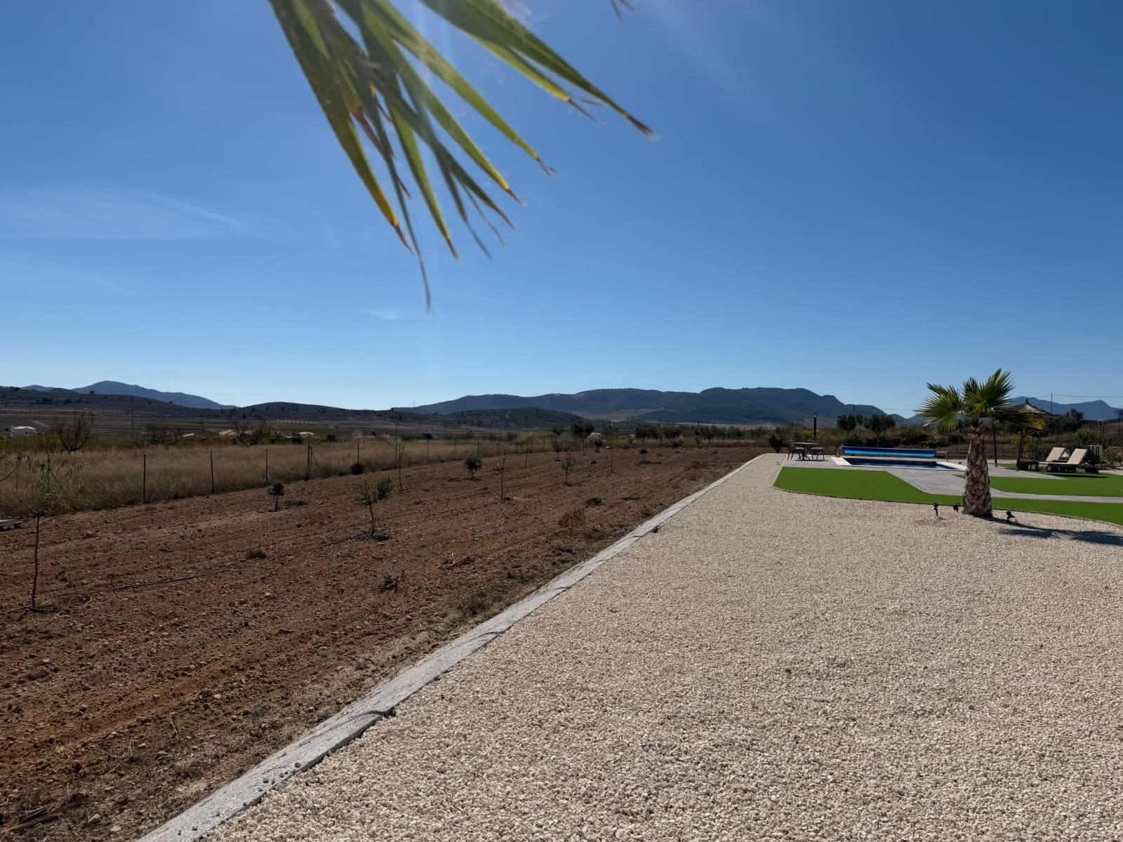 Chalet de 2 habitaciones en Pinoso en venta con piscina - 389.000 € (Ref: 9865938)