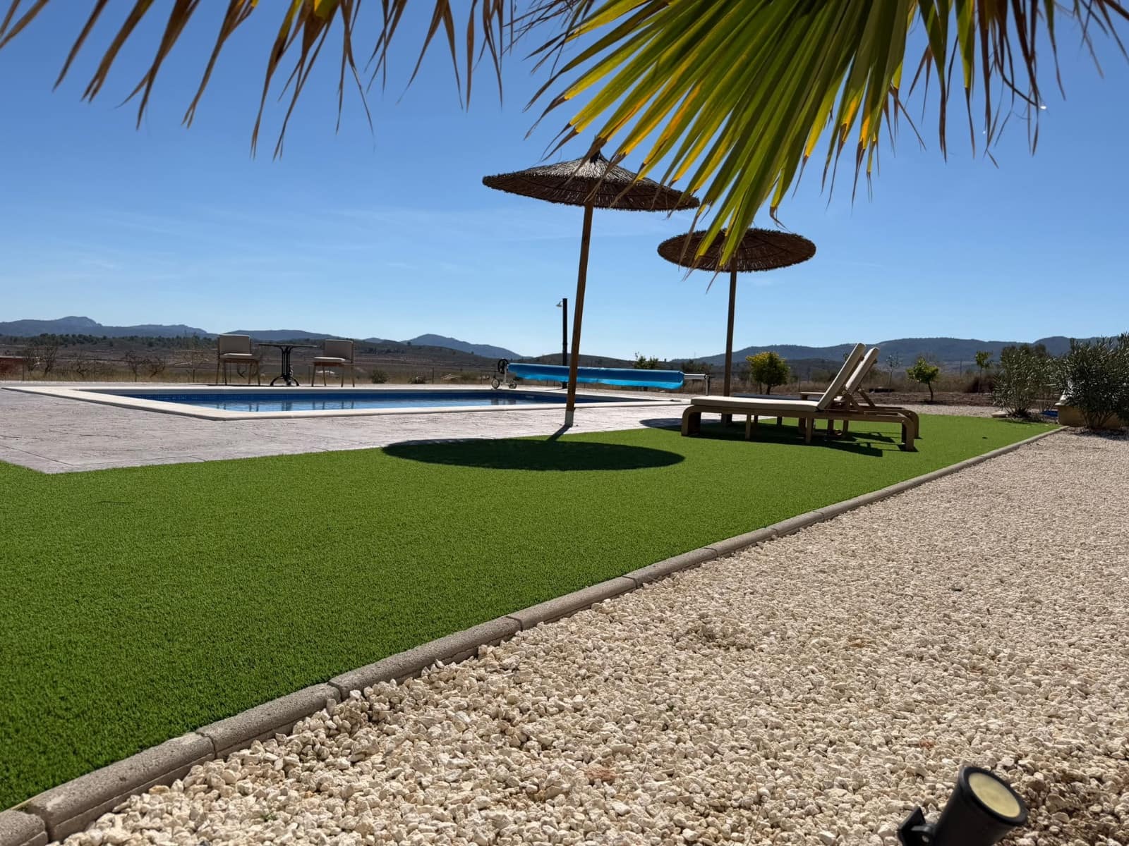 Chalet de 2 habitaciones en Pinoso en venta con piscina - 389.000 € (Ref: 9865938)