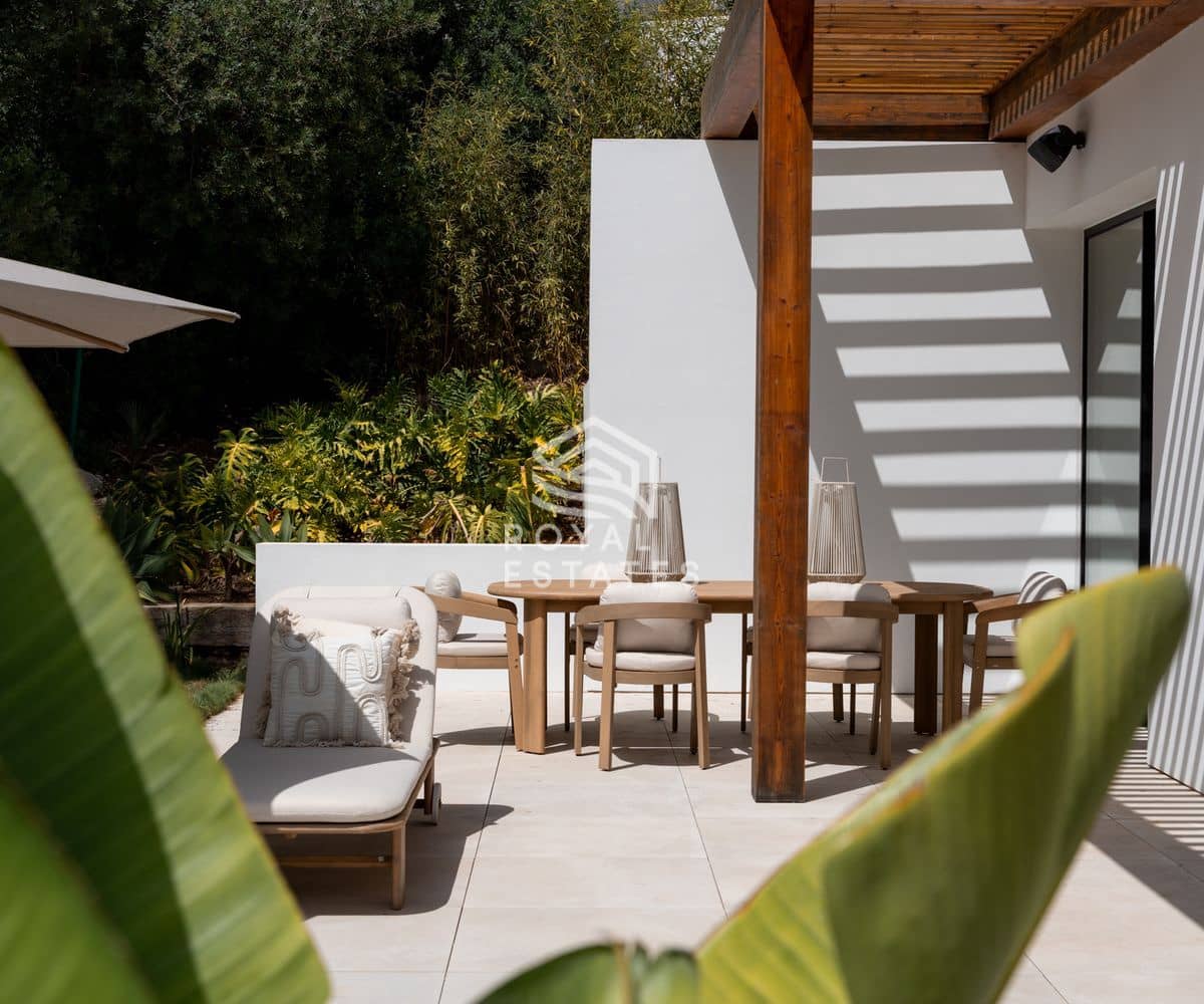 Chalet de 4 habitaciones en Ibiza / Eivissa ciudad en venta con piscina - 4.695.000 € (Ref: 10040293)