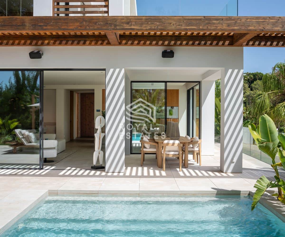 Chalet de 4 habitaciones en Ibiza / Eivissa ciudad en venta con piscina - 4.695.000 € (Ref: 10040293)