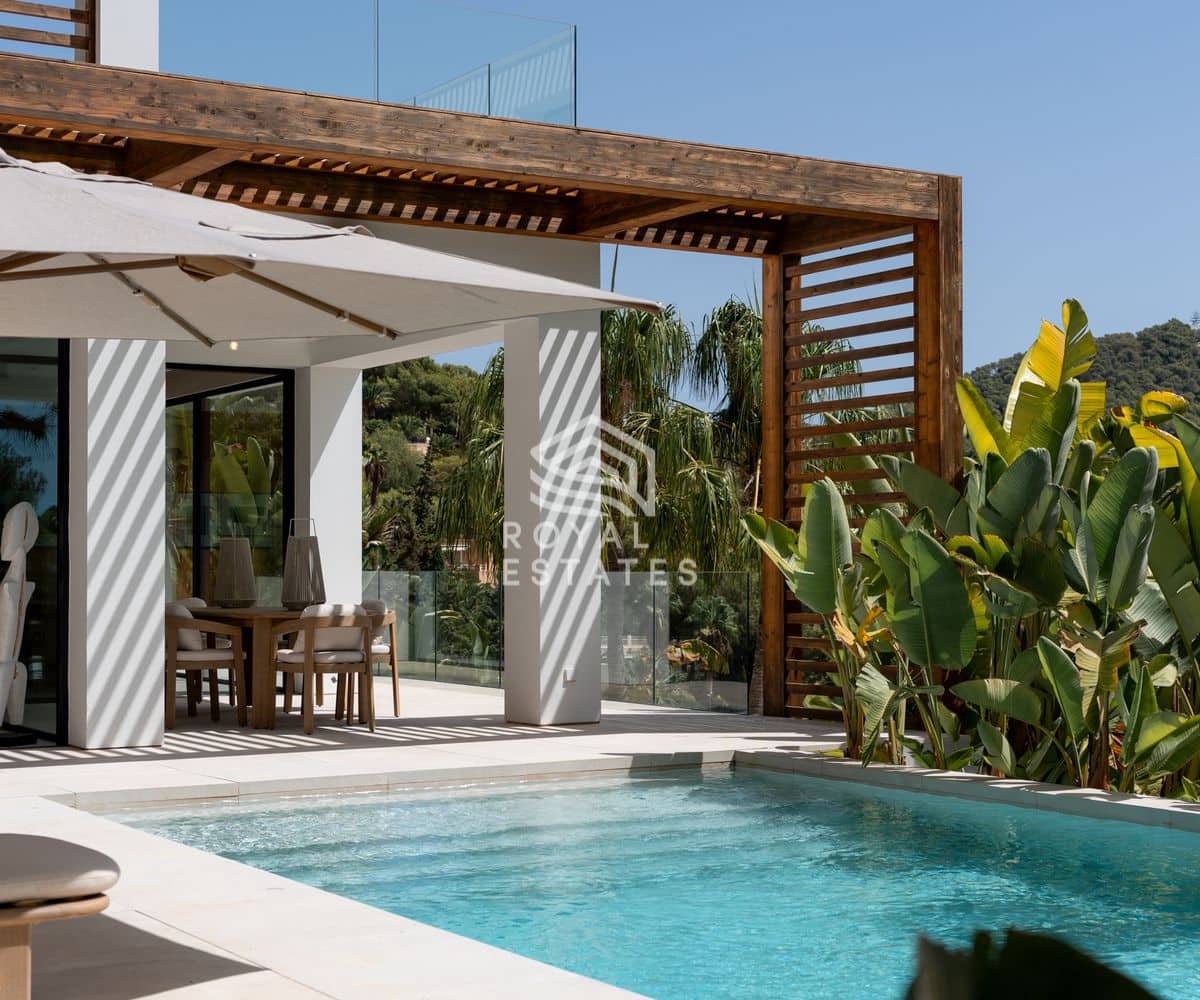 Chalet de 4 habitaciones en Ibiza / Eivissa ciudad en venta con piscina - 4.695.000 € (Ref: 10040293)